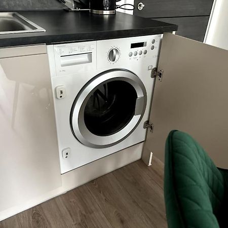 Luxury Oaks Suite, Free Private Parking, 2 Bed 2 Bathroom Apartment, Central Solihull Бирмингем Экстерьер фото