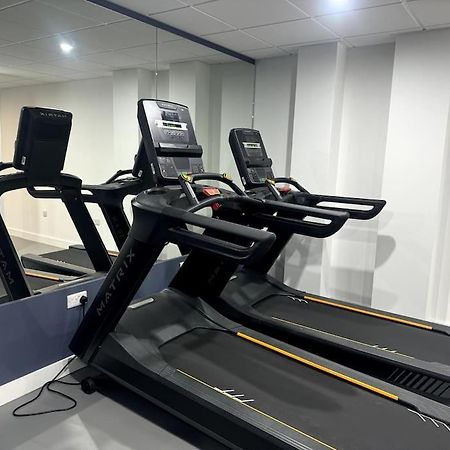 Luxury Oaks Suite, Free Private Parking, 2 Bed 2 Bathroom Apartment, Central Solihull Бирмингем Экстерьер фото
