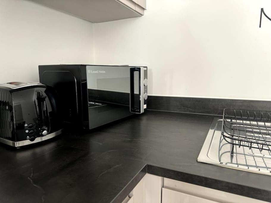 Luxury Oaks Suite, Free Private Parking, 2 Bed 2 Bathroom Apartment, Central Solihull Бирмингем Экстерьер фото